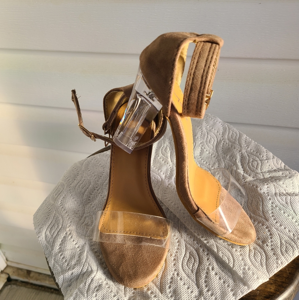 Sandals pump
